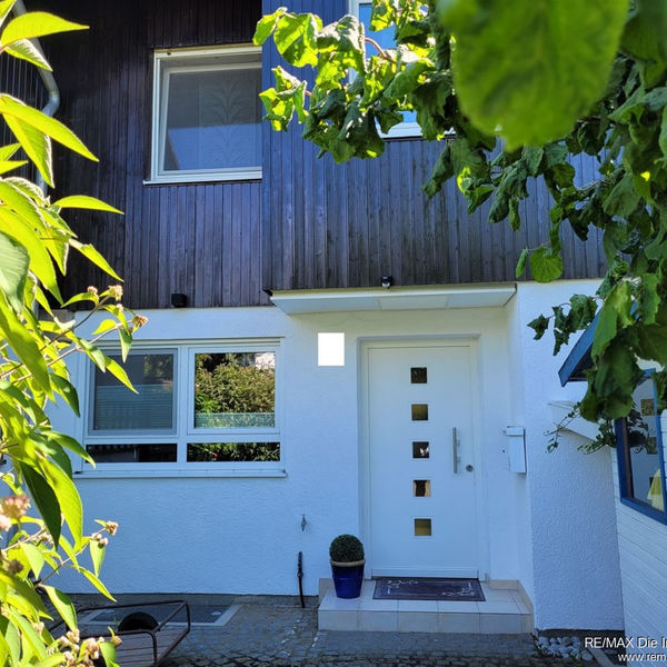 SOFORT FREI - Sonniges und gepflegtes Reihenmittelhaus mit viel Platz für die Familie