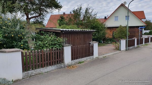Baugrundstück für Einfamilienhaus, vollerschlossen