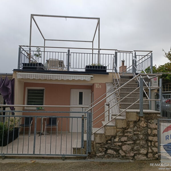 Haus mit 2 Apartments, Meerblick und Dachterrasse