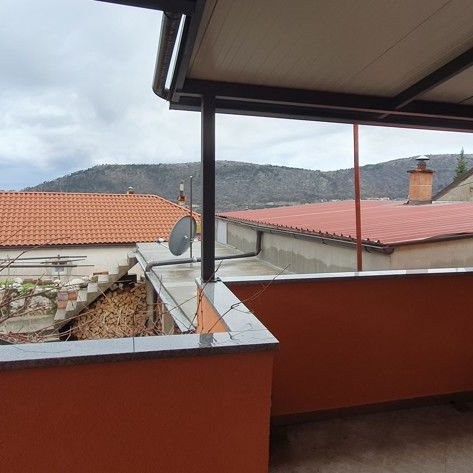 GELEGENHEIT IN BRIBIR ! 3 APARTMENT HAUS