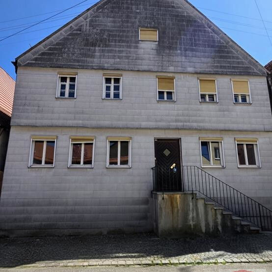 Stadthaus mit viel Potential und Garten