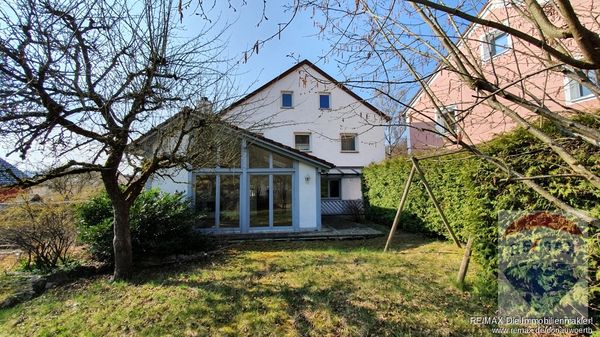 Mehrfamilienhaus mit 4 Wohnungen in ruhiger Lage