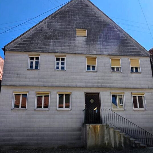 Stadthaus mit viel Potential und Garten