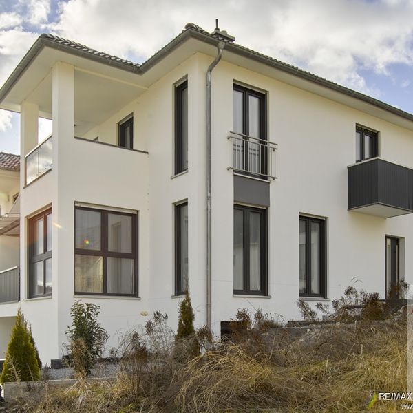 Moderne Doppelhaushälfte in Top-Lage
