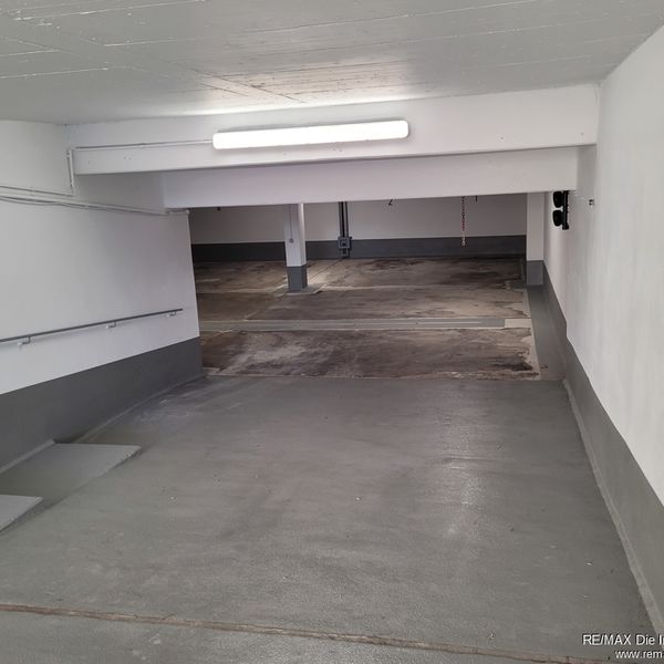 Tiefgaragenstellplatz München-Moosach ab sofort zu vermieten