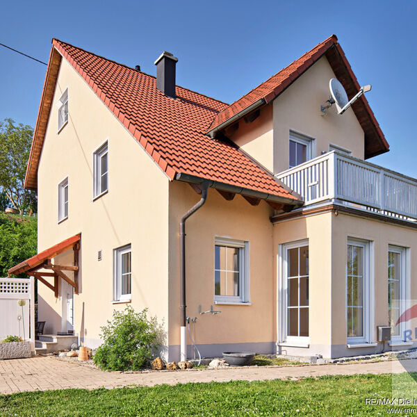 Modernes Einfamilienhaus mit Weitblick